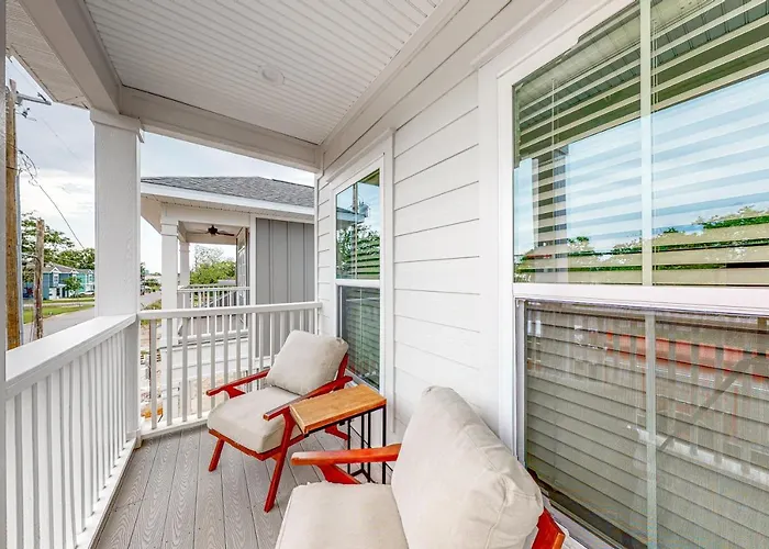 Holiday home Magnolia By The Bay